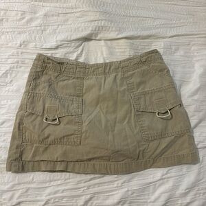 Vintage Jordache skort. Says size 3/4. Fits me perfectly and I’m a size 25.